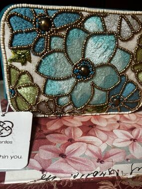 Daisy Fuentes blue beaded floral jewelry box